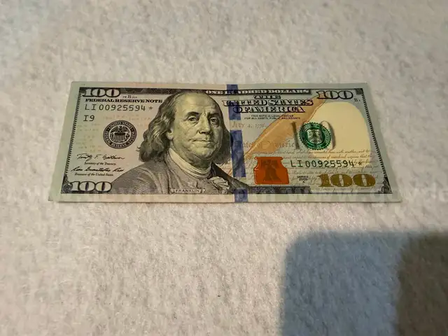 Beautiful $100 Starnote