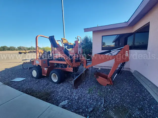 2006  Ditch Witch RT40 Ride-on Trencher