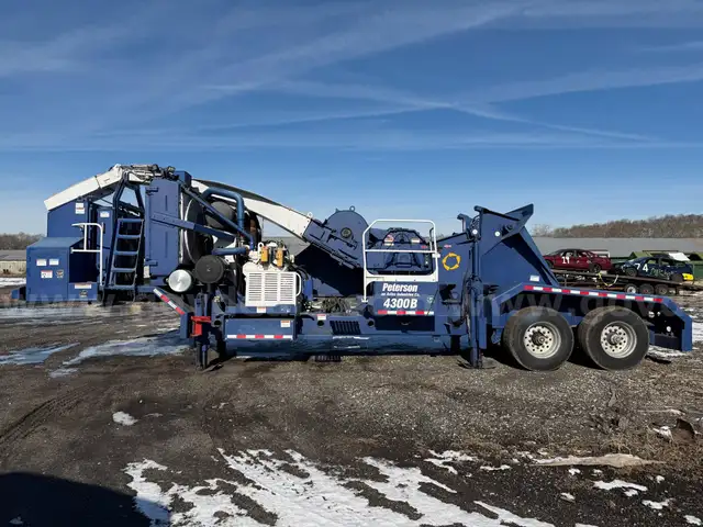 Peterson 4300B PORTABLE WHOLE TREE CHIPPER 2014