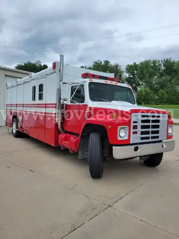 1983 International Model 1954 PERSONNEL/EQUIPMENT HAULER