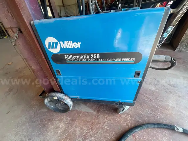Millermatic 250 CV-DC Welding Power Source/Wire Welder
