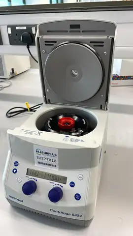 Eppendorf 5424 Centrifuge
