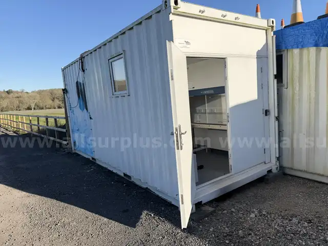 20ft BSL2 Container Laboratory / Clean Room Module  Esco Class II BSC + Aircon