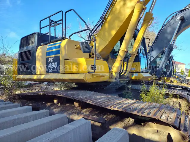 2013 Komatsu PC490LC-10 Hydraulic Excavator