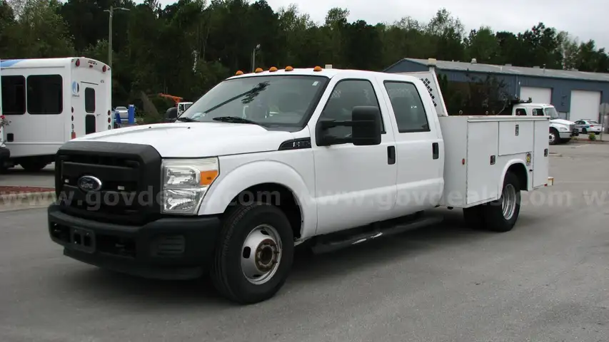 Ford F-350 Crew Cab Service Truck