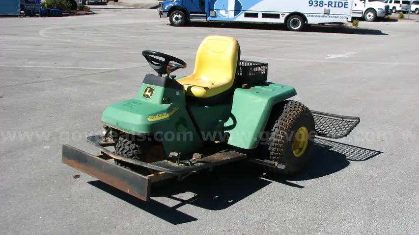 2010 John Deere 3 Wheel Bunker / Ballfield Rake