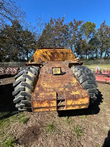 Heavy-Duty Earthmoving Scraper