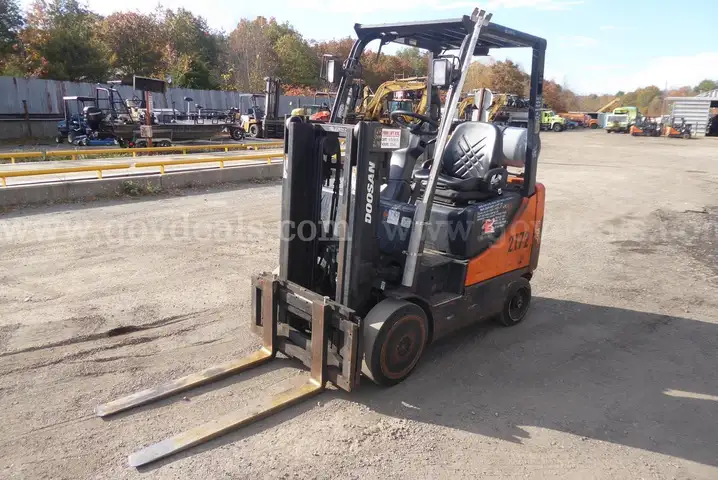 2012 Doosan GC25P-5 Pneumatic Tire Forklift