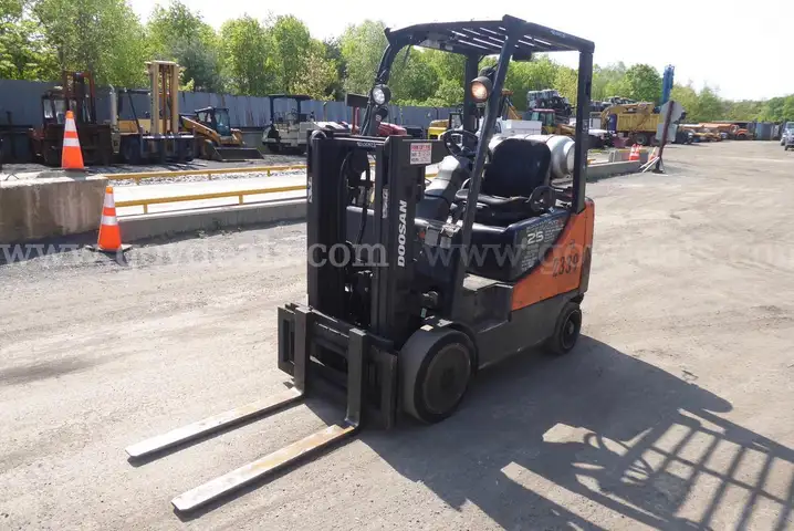 2014 Doosan GC25P-5 Pneumatic Tire Forklift