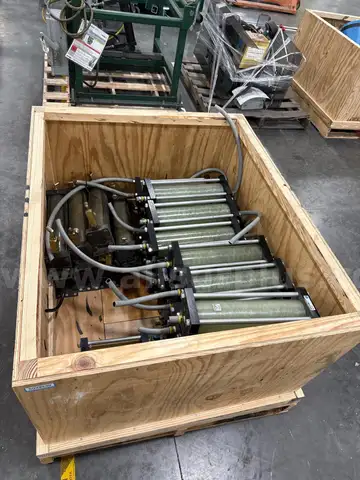 Crate of pneumatic Air/Oil Tanks