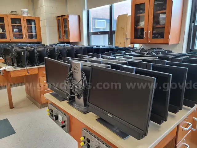 82 Dell OptiPlex 5090 Desktops [CHS 2/2]