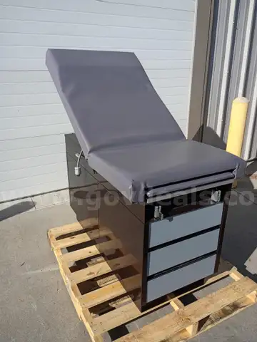 Midmark Exam Table