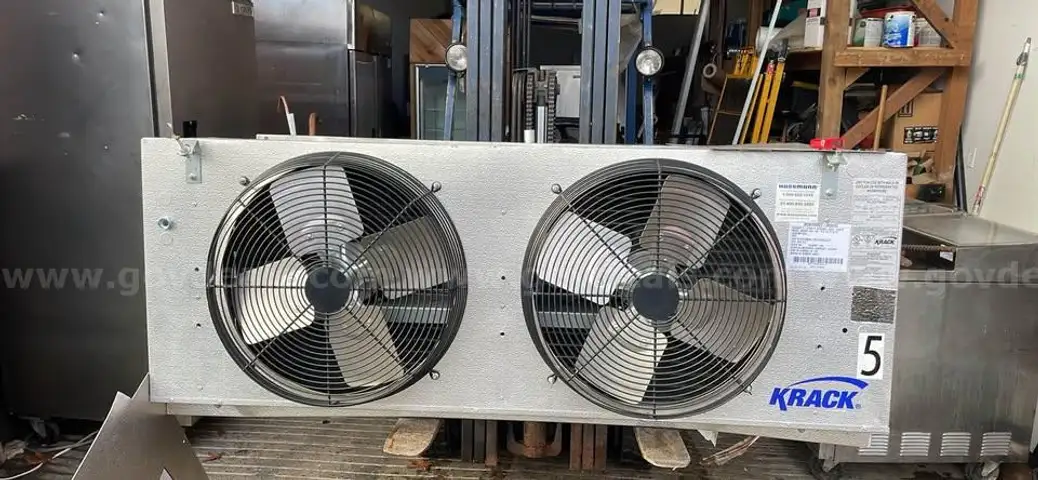 Hussmann Walk in Walkin Cooler or Freezer Evaporator Refrigerator cold storage big two fans