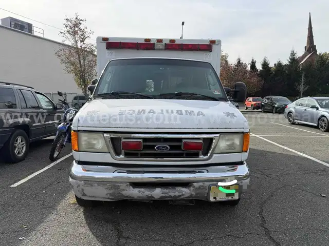 2003 Ford E350 7.3 Ambulance