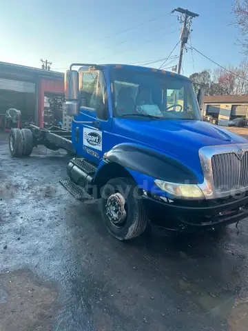 2004 International 4300