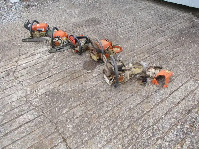 Lot of Chainsaws