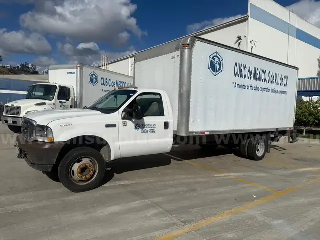 2004 Ford F-550 Regular Cab 2WD DRW