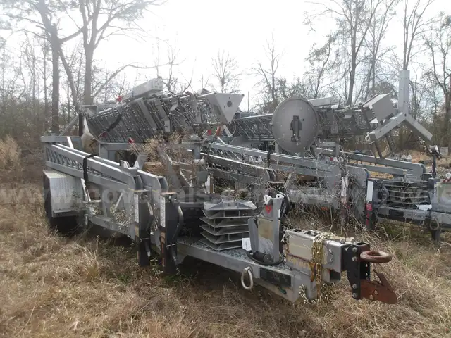 2009 Heavy 80FT Antenna Trailer