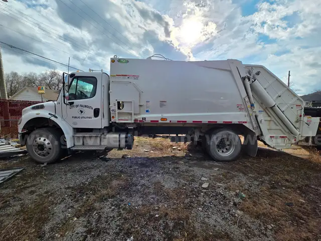 2019 Freightliner M2