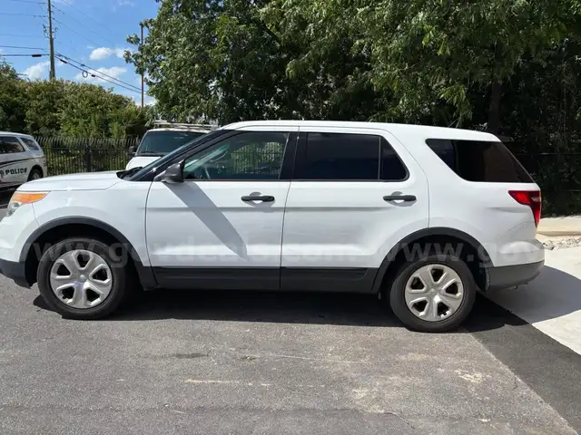 Ford explorer SUV Police interceptor model