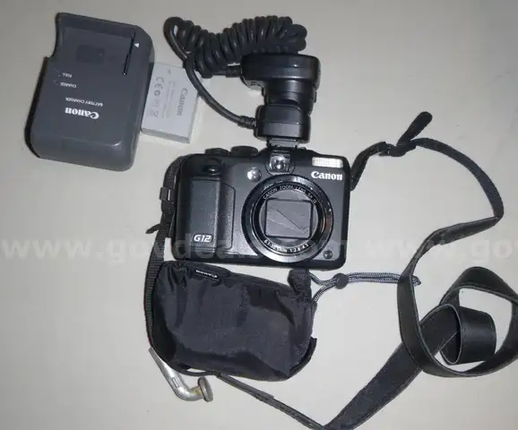 lot of 8 Canon G12 cameras with extras