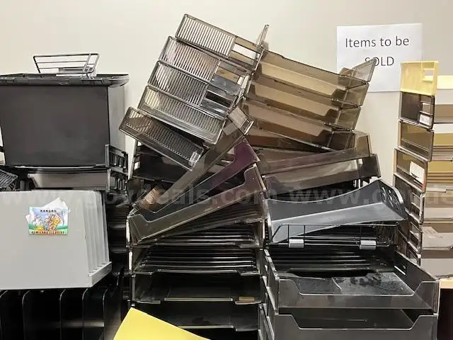 Plastic and Metal Trays