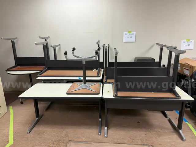 Office Tables (Lot #18)