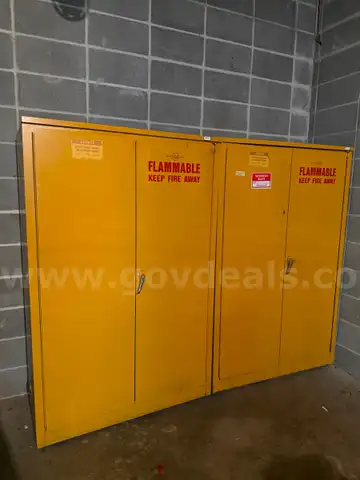 Metal Cabinets (Lot #27)