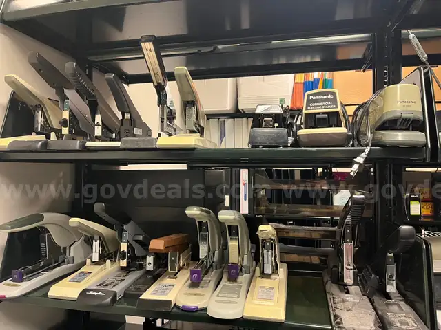 Lot of Heavy Duty office Staplers