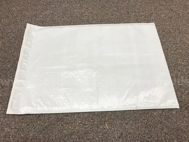 Large Poly Bubble Envelopes, 12-3/8&#x22; W x 17-3/4&#x22; L (2 Boxes of 50 Each)