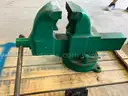 Bench vise &#x26; Profiler