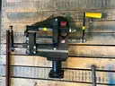 Bench vise &#x26; Profiler