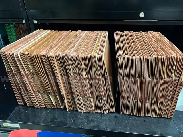 Letter size pocket folders