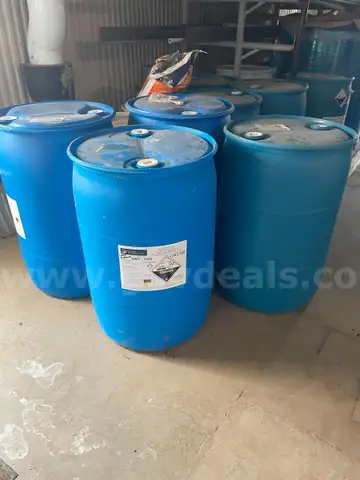 25+ plastic barrels