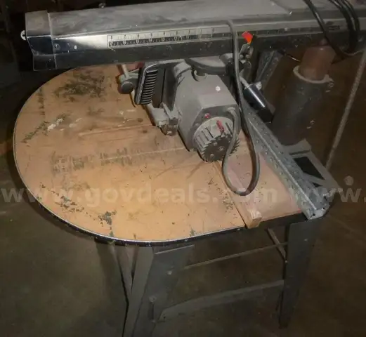 radial arm saw on stand