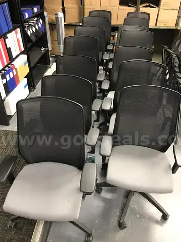 Chairs, office desk, gray fabric seats w/ mesh backs, multi-adjustable (Lot of 15) + (9) Misc. office desk chairs