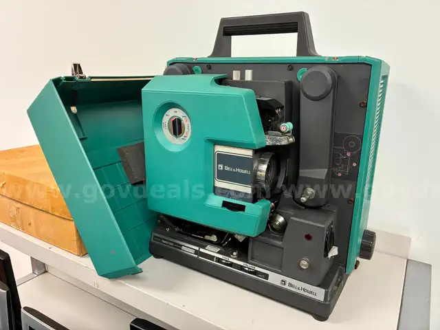 Bell & Howell 16mm Filmosound Projector