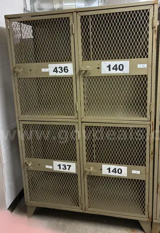 Lot of metal lockers/cages, 4 compartments