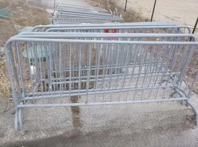 Approx. 30 Steel crowd control barrier fence/guards (8ft Long)
