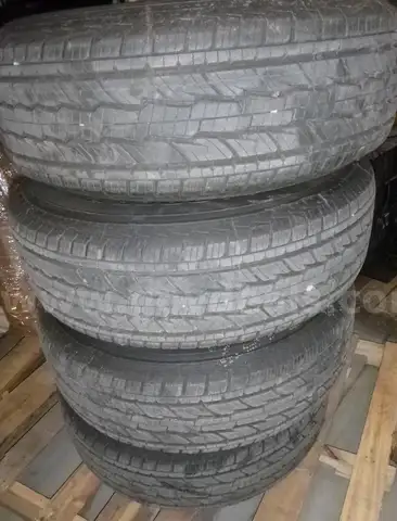 255/70r17 tires set of 4 with rims and hubcaps