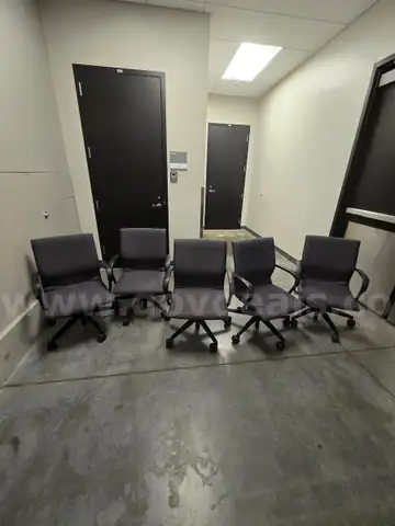 Lot of 10 Office Chairs – Various Models & Conditions