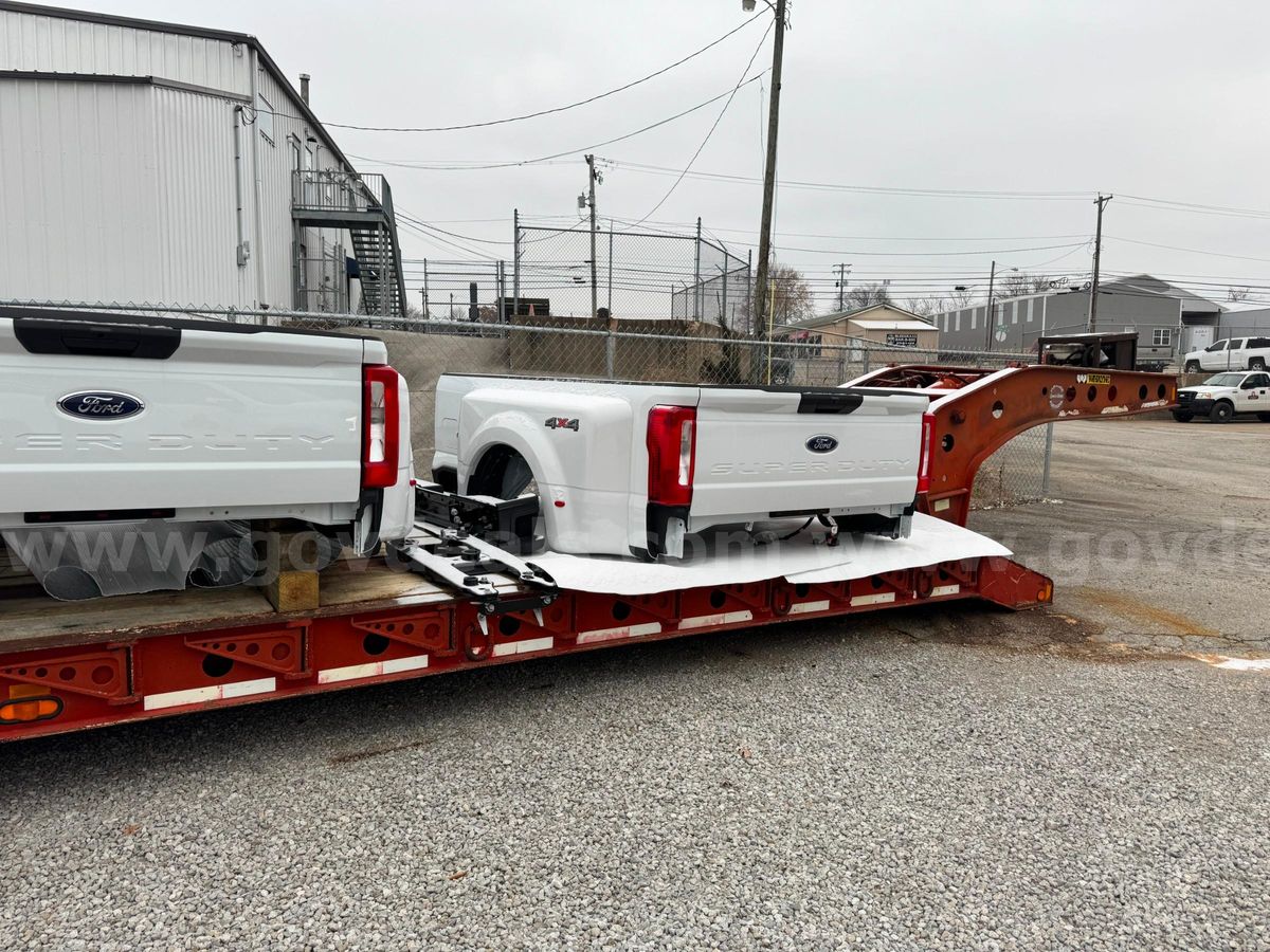 2024 Ford 4500 Dually Truck Bed (take Off) 