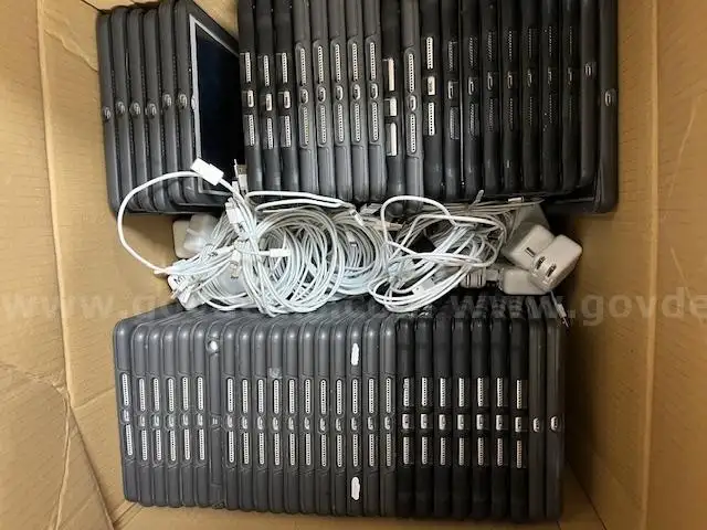 Lot of 53 iPads in cases