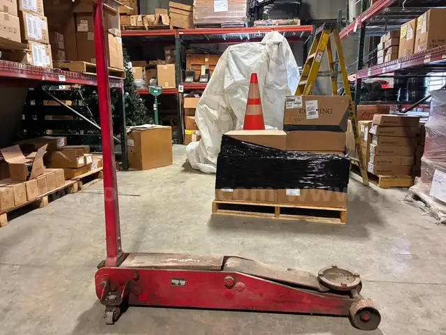 Hydraulic Floor Jack