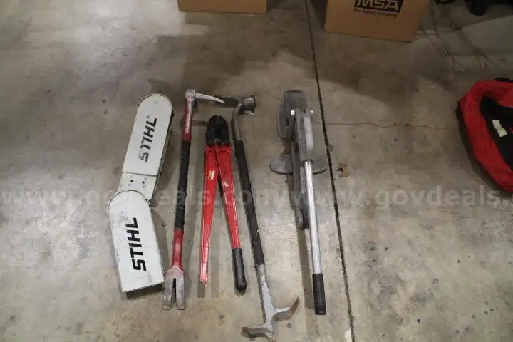 LOT of STIHL Tools - Cutters/Hose Clamps/Chainsaw Depths