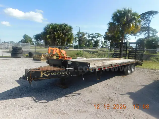 2015 KAUFMAN 10000LB TRAILER