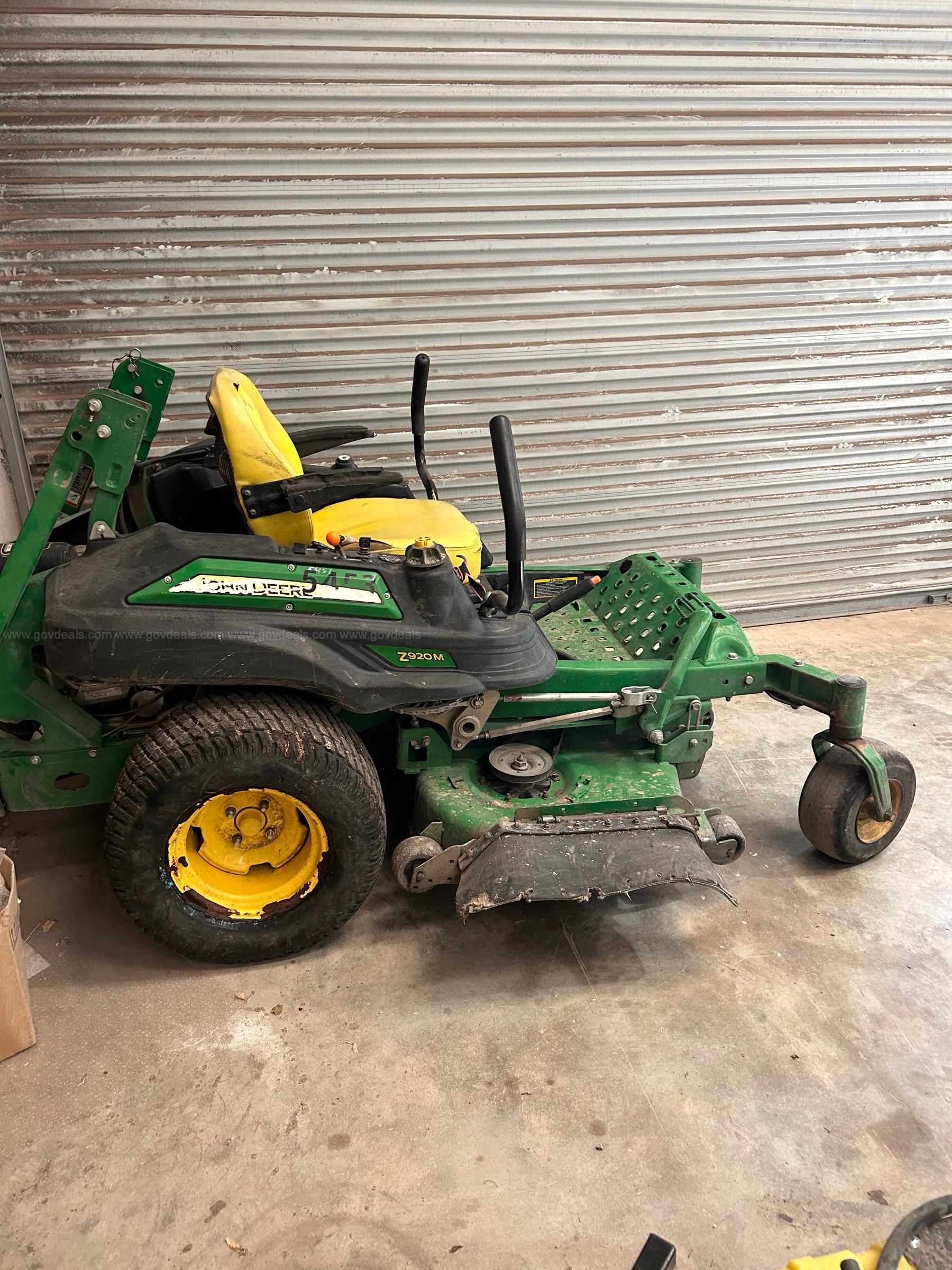 John Deere Z920M Zero turn mower GovDeals