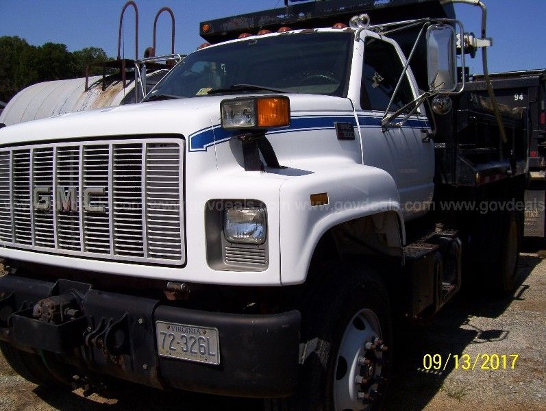 2002 GMC C7500 SINGLE AXLE 6 YD DUMP TRUCK CAT 3126E ENGINE