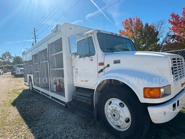 2001 International 4900