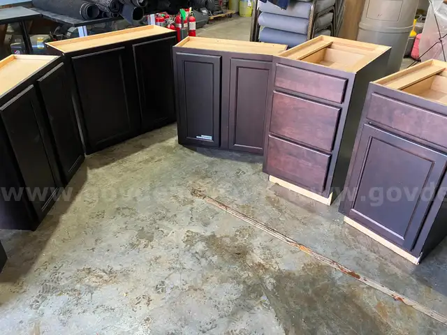 Upper and Lower Cabinetry